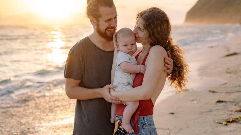 paid-parental-leave-for-dads-central-coast-news