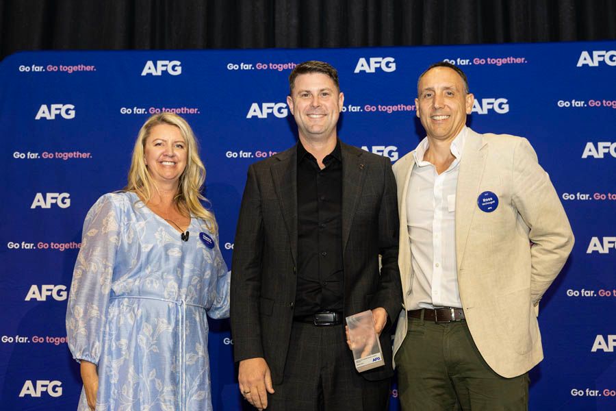 Mortgage broker takes out top gong